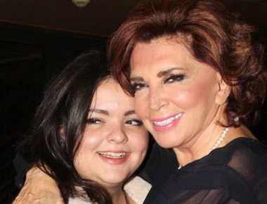 Μιμή Ντενίση: Αποχαιρετά τη Μαριτίνα που πάει Κύπρο για Σπουδές (φωτό)